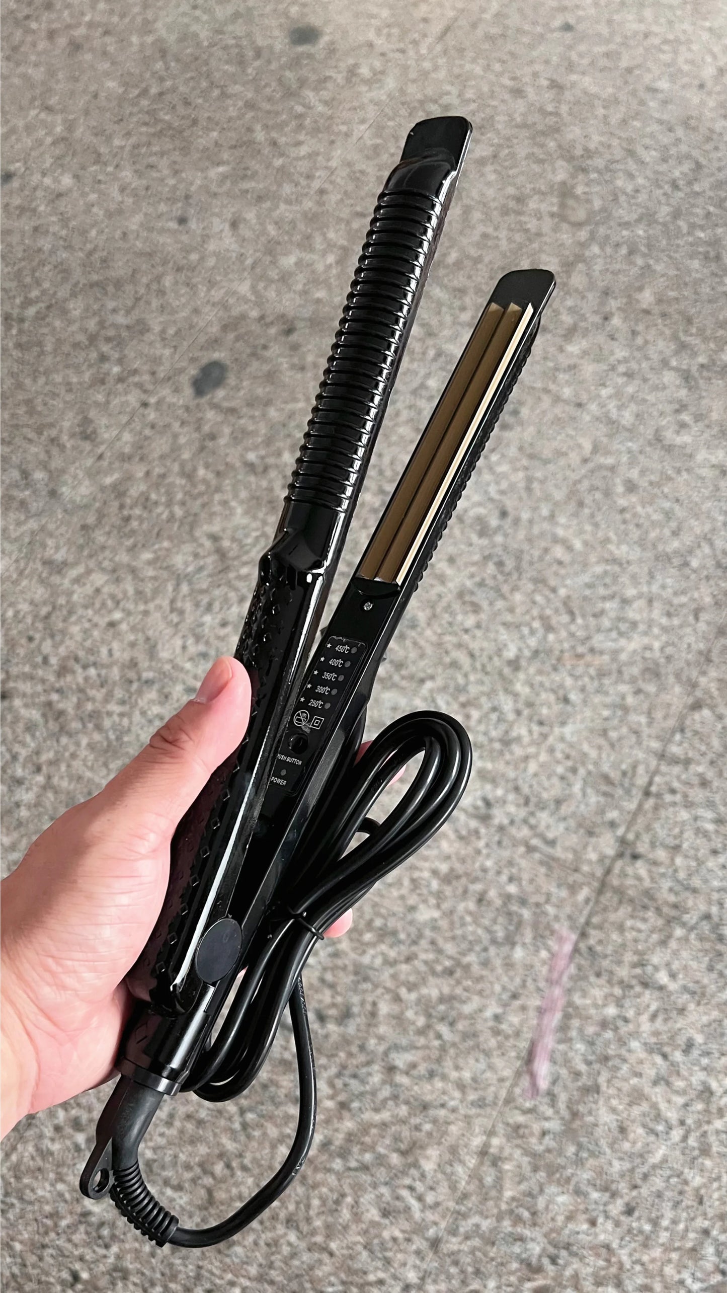 Electric Hair Curler Iron – Corrugated Plate for Wavy Curls and Volume