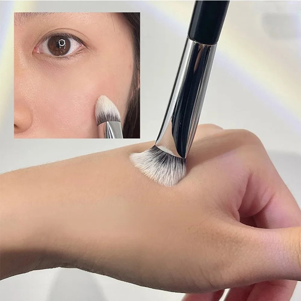 Karsyngirl Three-Sided Cosmetic Brush – Foundation, Concealer, Contour & Highlight
