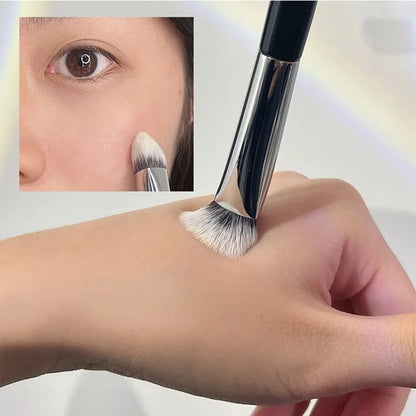 Karsyngirl Three-Sided Cosmetic Brush – Foundation, Concealer, Contour & Highlight